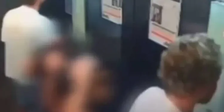 Turista estadunidense da golpiza a su pareja en elevador de Brasil