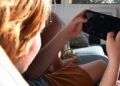 Australia implementa prohibición de redes sociales a menores