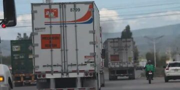 Baches detonan robos a transporte pesado, 87 robos a tráileres en 2025: UZZI