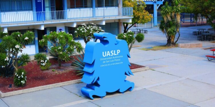 Denuncian abusos contra trabajadores en la FCI de la UASLP