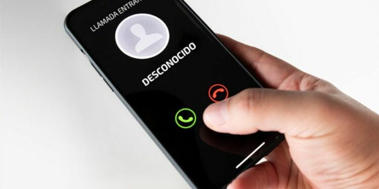 Llamadas cortas, amenazas reales: el aumento de estafas telefónicas en San Luis Potosí