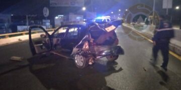Choque en Salvador Nava provoca movilización de cuerpos de emergencia