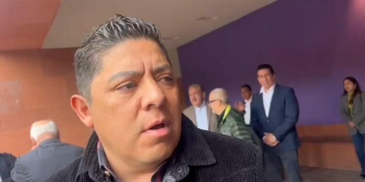 El gobernador festeja paridad de género en la gubernatura de SLP
