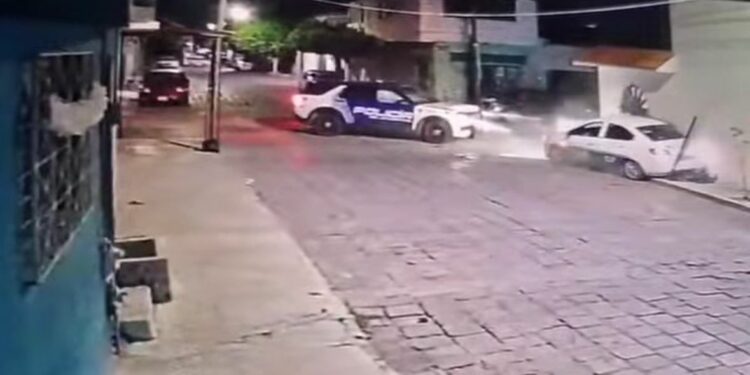 VIDEO| Patrulla municipal protagoniza accidente. Ciudadanos cuestionan exceso de velocidad y falta de responsabilidad