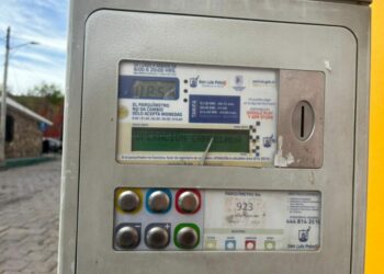 Parquímetros abandonados y multas activas, el caos que el Ayuntamiento de SLP se niega a corregir