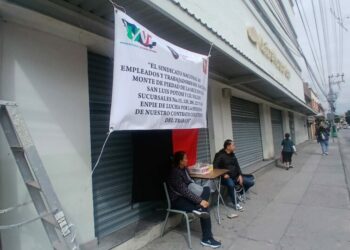 Trabajadores del Nacional Monte de Piedad van para tres meses en huelga