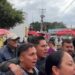 Ambulantaje detona enfrentamiento entre comerciantes en el Mercado República