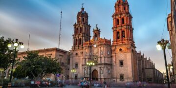 Iglesia católica reprueban los privilegios de la clase política