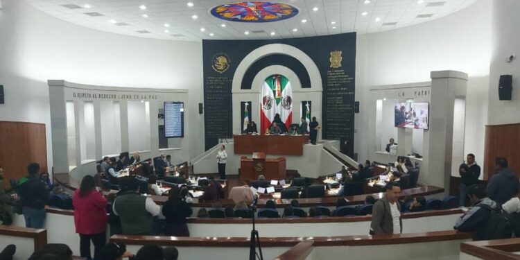 El Congreso realiza declaratoria de validez de reformas para que en 2027 contiendan mujeres por la gubernatura