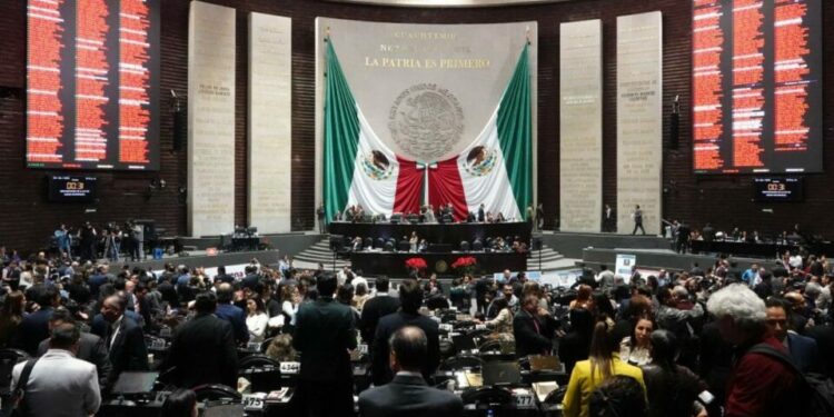 Discutirán diputados aranceles de hasta 50% a productos de más de 10 países