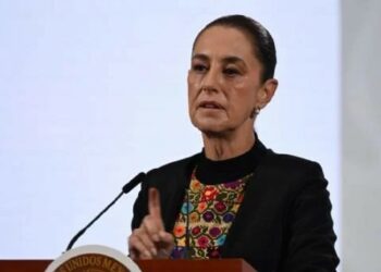 Sheinbaum descarta cambios en el gabinete pero advierte: “todo el equipo está siempre a evaluación”