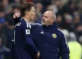 El técnico de Escocia pide a sus aficionados que no gasten dinero para viajar al Mundial: “No te endeudes ni endeudes a tu familia”