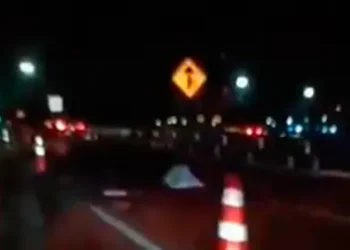Motociclista muere tras brutal impacto en carretera a Rioverde
