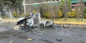 Explota taxi con pirotecnia en la México-Toluca y deja tres heridos