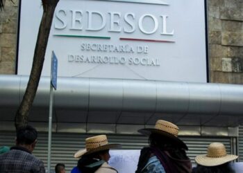 Recuperan 62 mdp de dos funcionarios por La Estafa Maestra