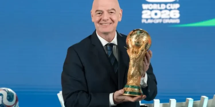 Infantino y Trump: una dupla incómoda para la FIFA en la antesala del Mundial