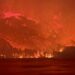 Devastador incendio forestal en la Patagonia; evacúan a 3 mil turistas