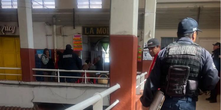 Fallece hombre por presunto infarto en el Mercado Hidalgo
