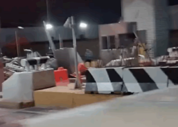  Tráiler con sandía se impacta contra caseta de cobro Tepotzotlán tras asalto en la Autopista México-Querétaro