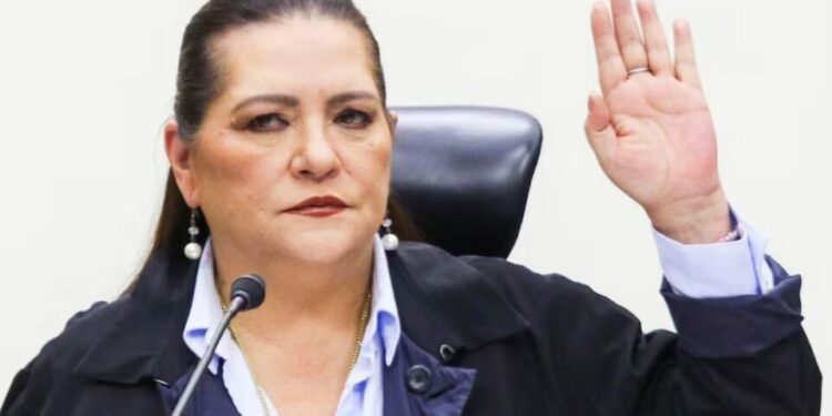Corte avala ampliación de facultades de Taddei; presidenta del INE puede nombrar funcionarios sin consultar al Consejo General