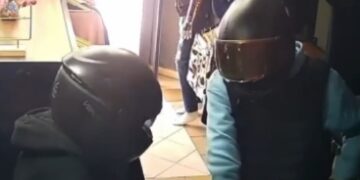 Roban negocio de ropa en la colonia 21 de marzo; responsables huyeron en motocicleta