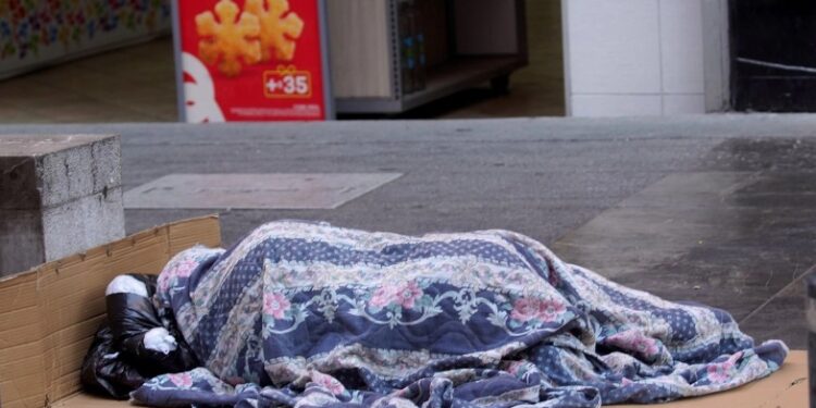 Preocupante que haya niñas, niños y adultos mayores en situación de calle