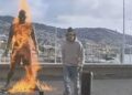 Tiktoker portugués prende fuego a la estatua de Cristiano Ronaldo y deja extraño mensaje: “Esta es la última advertencia de Dios”
