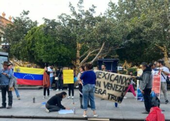 Potosinos se manifiestan contra intervención de EU en Venezuela