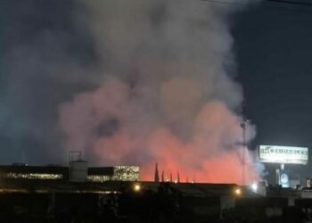 Aumentan incendios en terrenos baldíos durante temporada de frío en la zona metropolitana