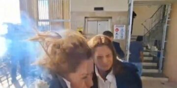Lanzan explosivo a diputada de Honduras