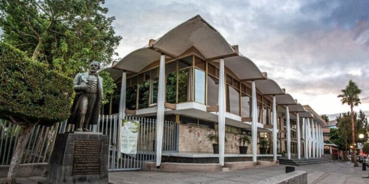 Piden al CDU no votar actual terna para elegir titular de la Dirección de la Facultad de Derecho por irregularidades