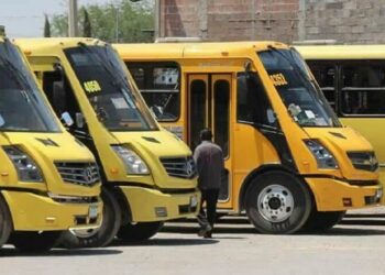 Rechazan potosinos en redes posible aumento del transporte público a 15 pesos