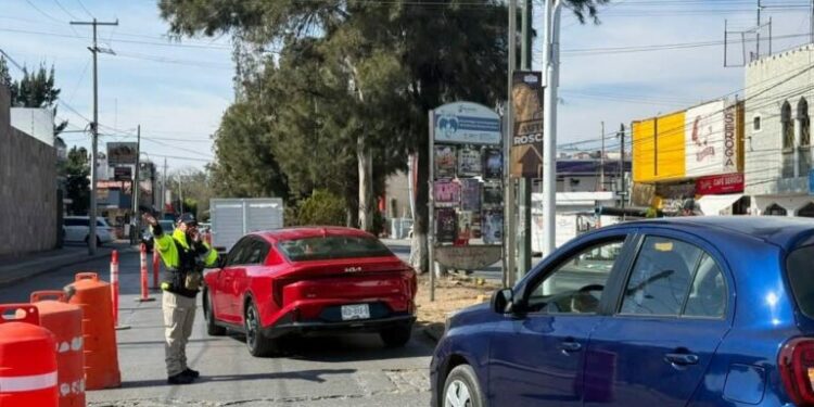 Implementan dispositivo vial en Nereo Rodríguez Barragán por trabajos de mantenimiento
