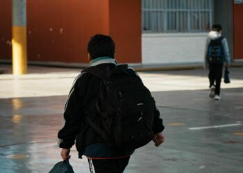 Regresan a clases cerca de 530 mil estudiantes en SLP pese a bajas temperaturas