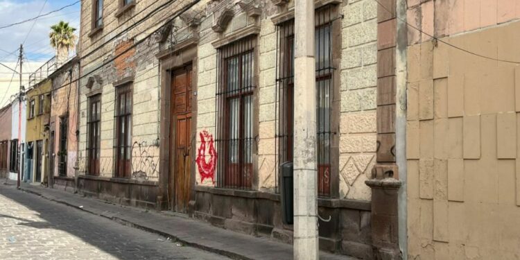 Grafitis invaden la capital potosina ante la inacción del Ayuntamiento de SLP
