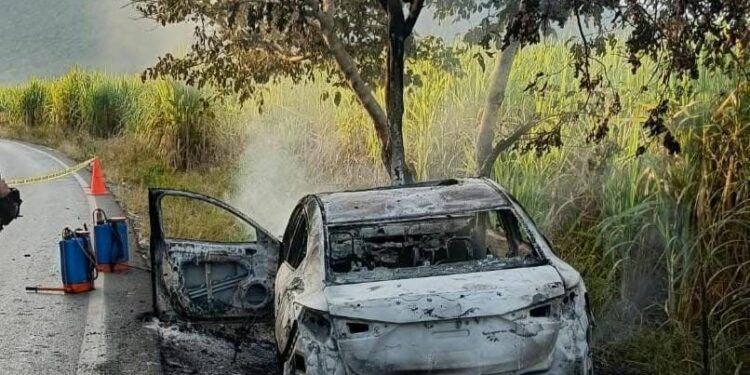 Tragedia en Tamasopo: muere una mujer tras incendiarse su vehículo