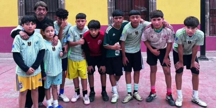 Inició el Torneo Intercolonias de futbol