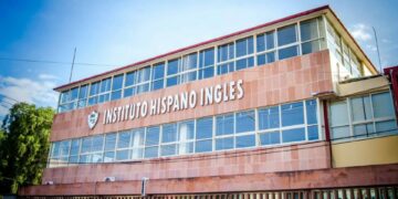Denuncian presión a maestros del Colegio Hispano Inglés para firmar una renuncia forzada