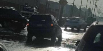 Persisten incidentes por alcantarilla abierta en Avenida Industrias y Eje 110