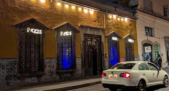 Ayuntamiento de SLP normaliza bares junto a universidades