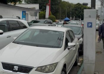 Caos vial en Av. Cuauhtémoc exhibe abandono de la Policía Vial de la capital