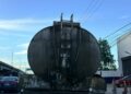 Vecinos denuncian desperdicio de agua por fugas constantes en pozo de Las Mercedes