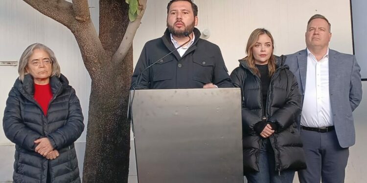 Verónica Rodríguez limará asperezas con grupo de David Azuara