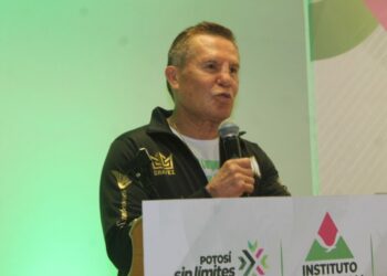 Se puede salir de las adicciones: Julio César Chávez