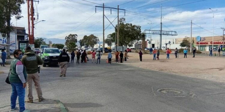 Protestas por falta de agua colapsan vialidades mientras alcalde capitalino deja a Interapas sin rumbo