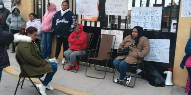 Toman Telesecundaria Damián Carmona