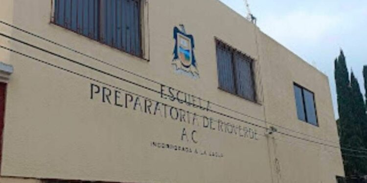 Denuncian a profesor por golpear a alumno en Rioverde