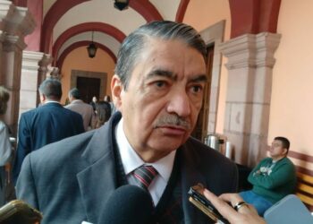 Afirma rector de la UASLP que se atienden quejas de los trabajadores administrativos de la FCI
