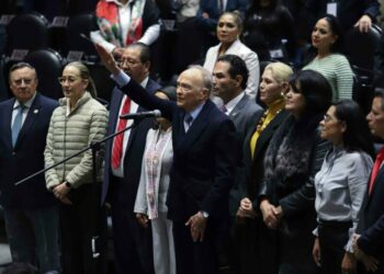 Alejandro Gertz Manero rinde protesta como embajador ante Reino Unido tras ser ratificado