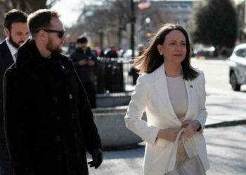 Trump recibe a la líder opositora venezolana Machado mientras afianza el diálogo con Caracas